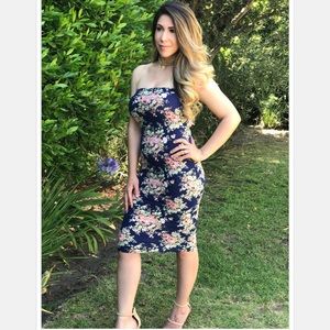 Last one!! Amica Collection Floral Midi Dress